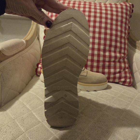 Sorel Tan Lace-Up Boots - Picture 9 of 13